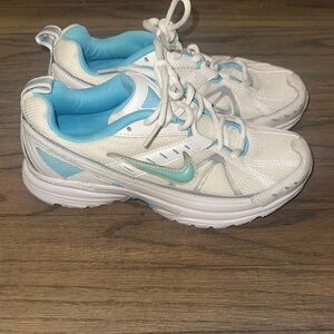Nike Women's White and Light Blue Sneakers